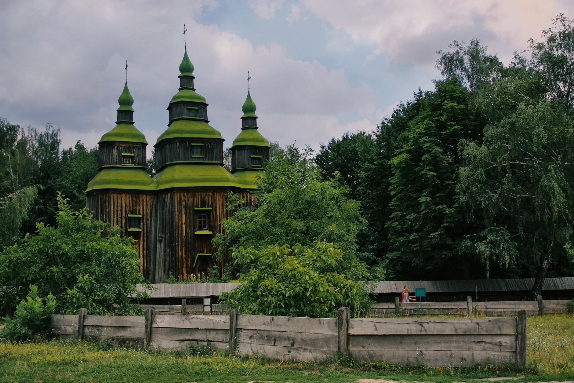 Zielone Świątki w Gostyninie: Tradycje, wydarzenia i wypoczynek